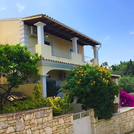 Villa Petrino - Central Flat Location Within Kassiopi. Sleeps 8 Eksteriør bilde