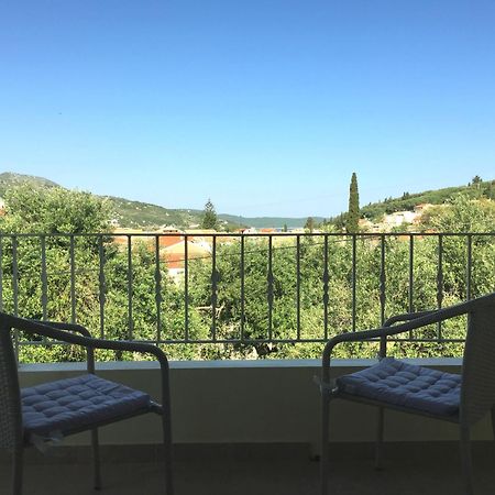 Villa Petrino - Central Flat Location Within Kassiopi. Sleeps 8 Eksteriør bilde